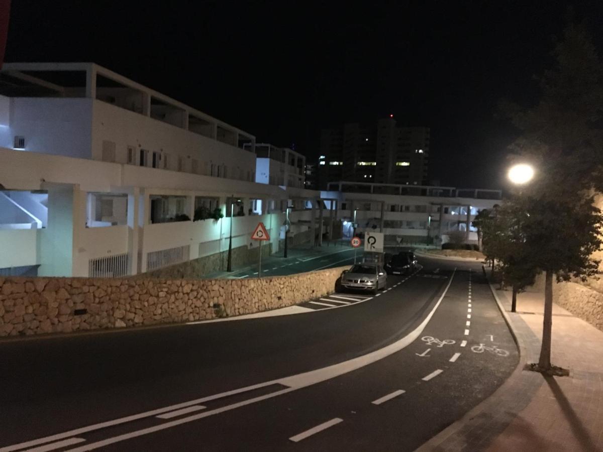 Piso En La Primera Linea Del Mar Con 2 Dormitorios เบนิดอร์ม ภายนอก รูปภาพ