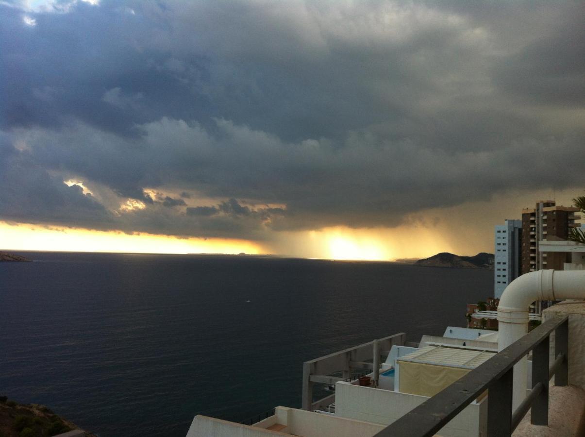 Piso En La Primera Linea Del Mar Con 2 Dormitorios เบนิดอร์ม ภายนอก รูปภาพ